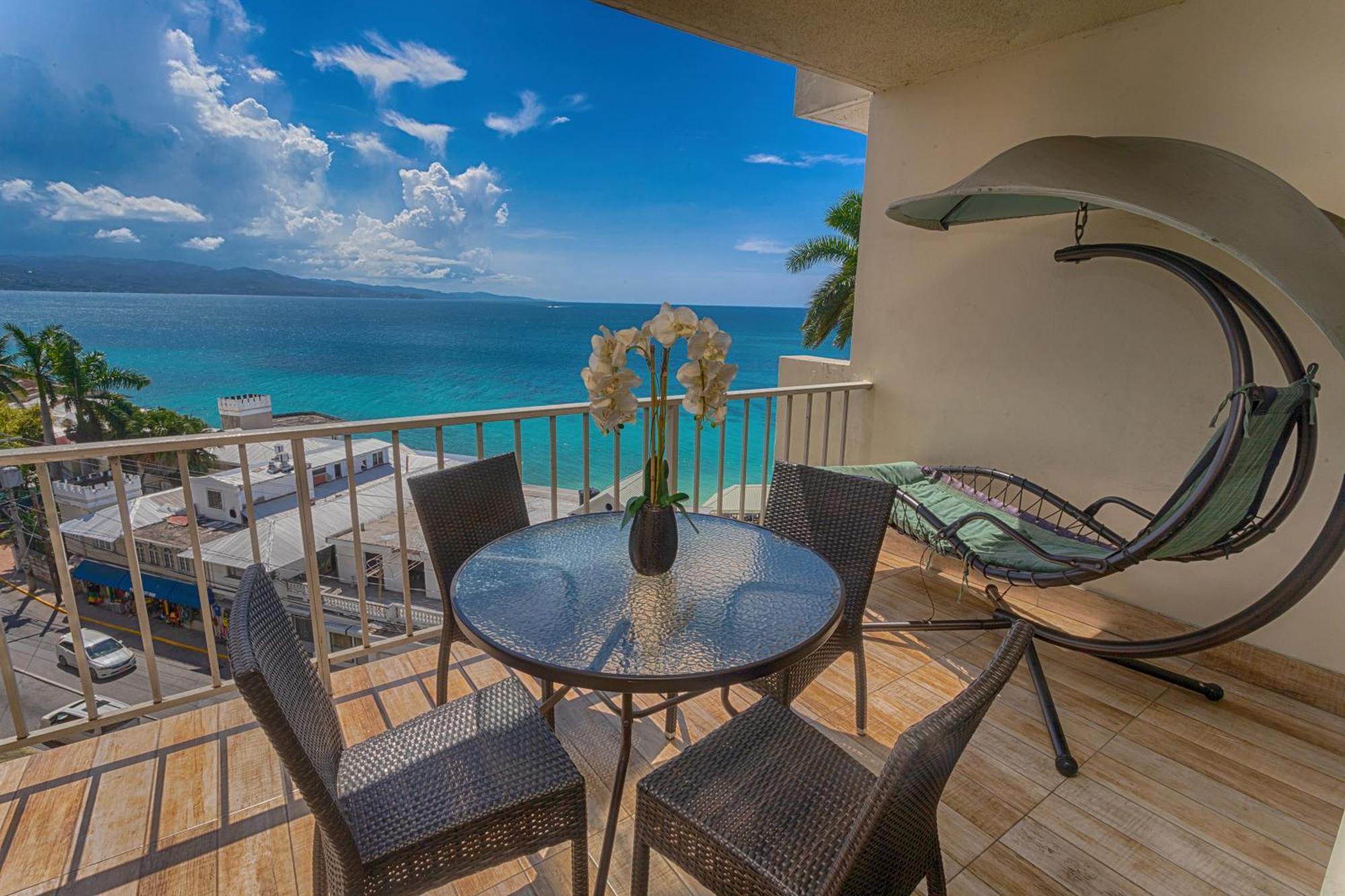 Montego Bay Club Apartments Dış mekan fotoğraf