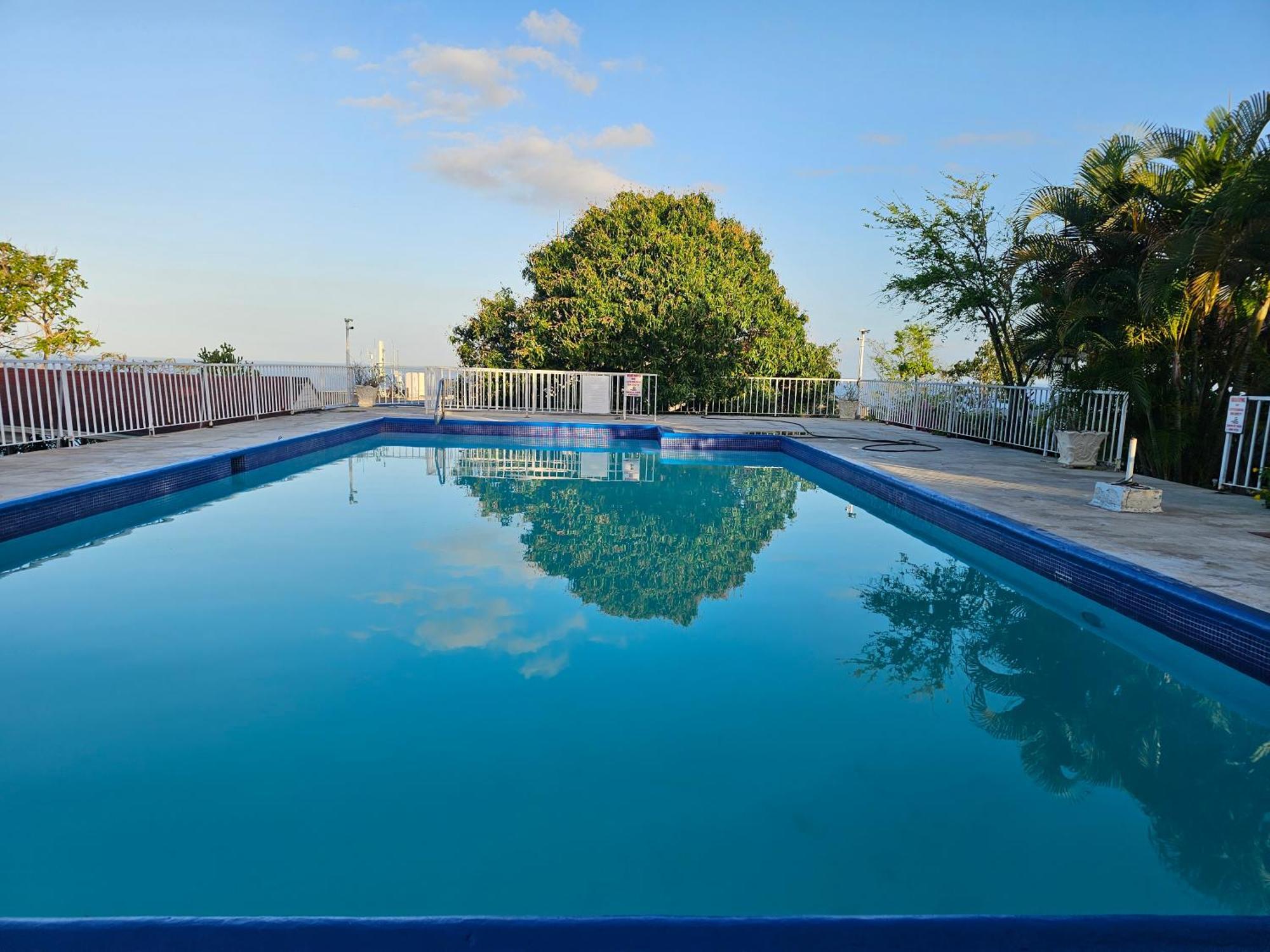 Montego Bay Club Apartments Dış mekan fotoğraf